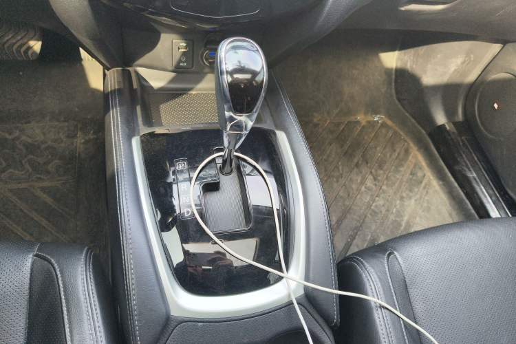 Used Nissan X-Trail 2017 2.0L CVT Comfort Edition 2WD Gear Lever