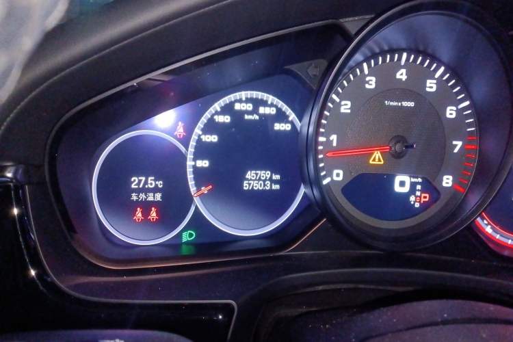 Used Porsche Panamera 2023 Panamera Executive Long Wheelbase 2.9T Odometer Close Up