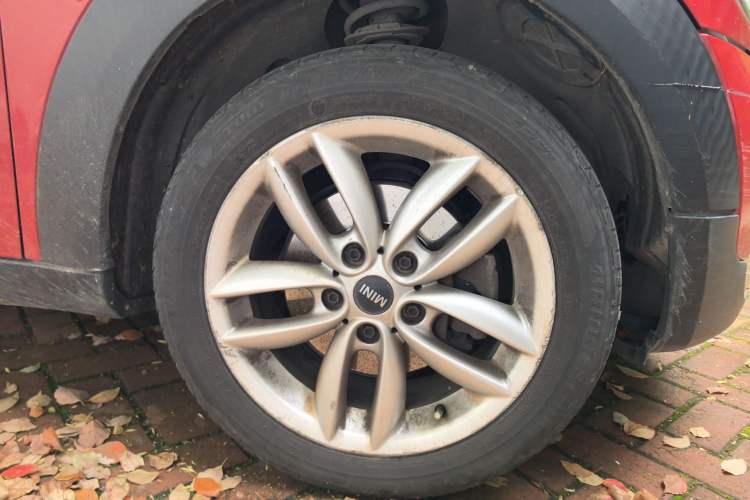 Used MINI Countryman 2013 1.6T COOPER ALL4 Fun Right Front Wheel Hub