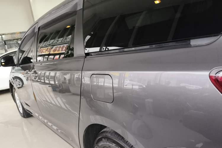 Used Toyota Sienna (Parallel Import) 2015 3.5L Two-Wheel Drive L Version—U.S. Specification
