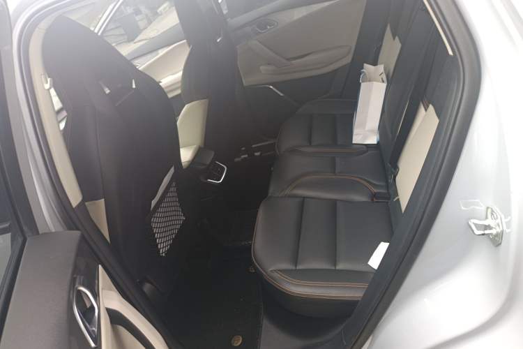 Used Lynk & Co 06 EM-P 2022 PHEV 84 km Range Pro Version
