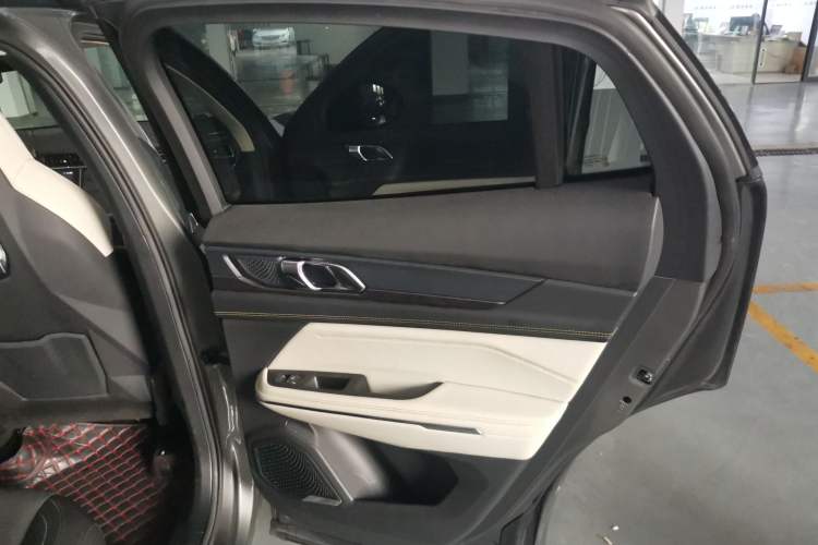 Used Lynk & Co 05 2022 2.0TD Two-Wheel Drive Zhaoyang Plus