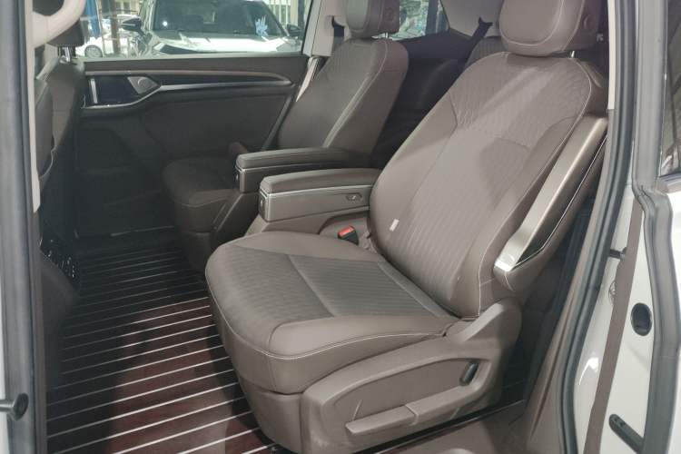 Used Volkswagen Viloran 2020 330TSI Business Edition Left Rear Seat