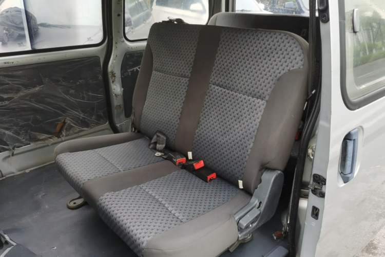 Used Wuling Zhiguang 2015 1.2L Practical LS-I Model Left Rear Seat