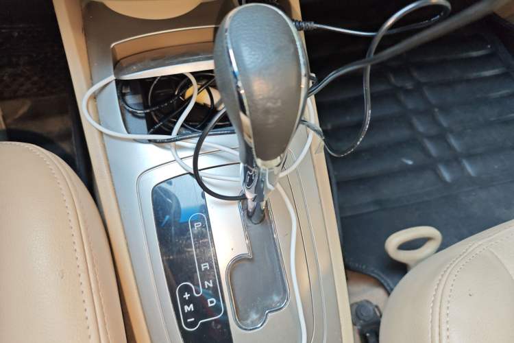 Used Buick Excelle 2013 1.5L Automatic Classic Model
