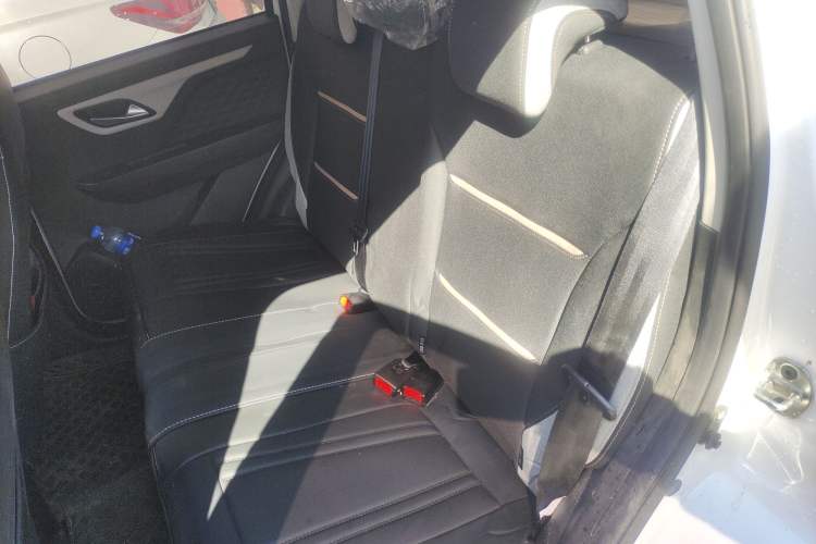 Used JAC Yiwei E10X 2024 Charming Edition 301km Lite
