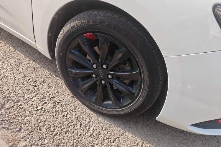 Used Chevrolet Monza 2020 Light Hybrid Redline 320T Dual-Clutch Joyful Edition Right Front Wheel Hub