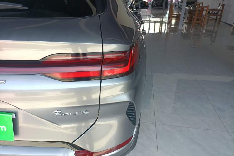 Used BYD Song PLUS New Energy 2024 HONOR Edition DM-i 110km Flagship Model Right Rear Taillight