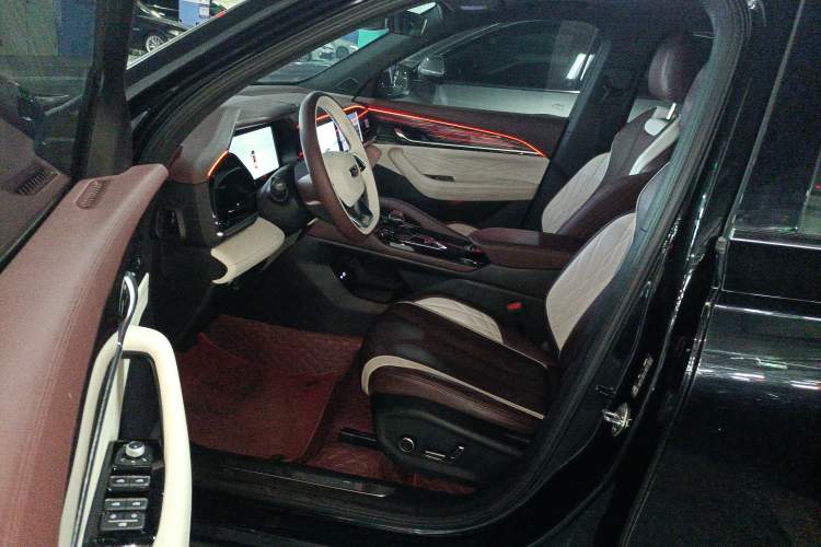 Used Geely Auto Monjaro L 2021 2.0TD DCT EVO Two-Wheel Drive Prestige Version
