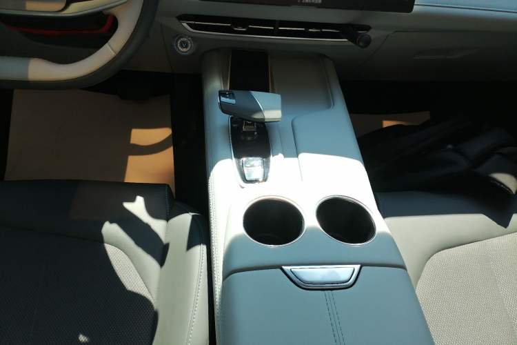 Used CHANGAN UNI-Z 2025 1.5T Luxury Version
