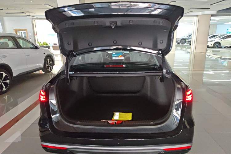 Used Geely Galaxy Stellar 6 2026 Model 60km Sailing Edition
