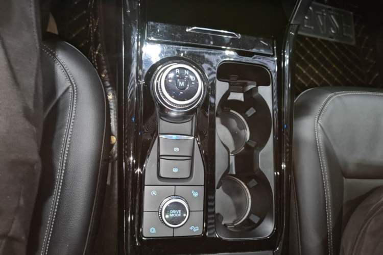 Used Ford Explorer 2020 EcoBoost 285 4x4 Titanium Edition 7-Seater
