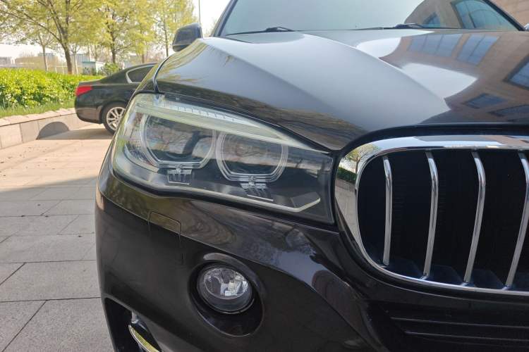 Used BMW X5 2018 xDrive28i Right Front Headlight