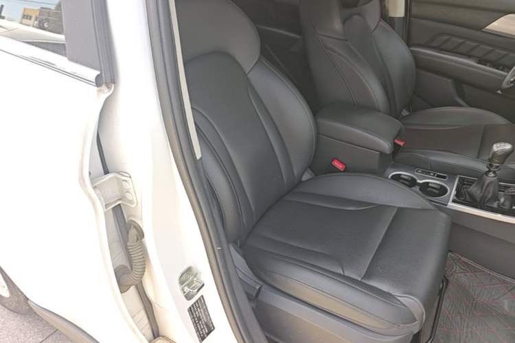 Used Haval H2 2016 Red-Label 1.5T Manual Two-Wheel Drive Luxury Model