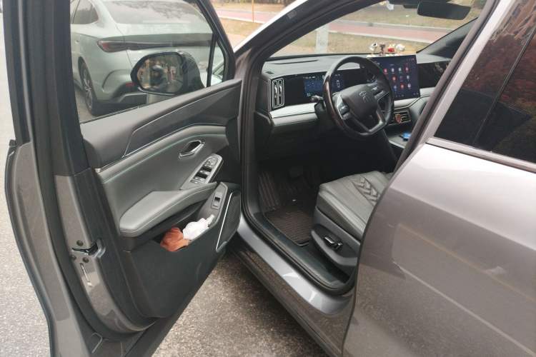 Used BYD Song L DM-i 2025 Intelligent Driving Version 112 km Beyond-Range Type Driver Seat