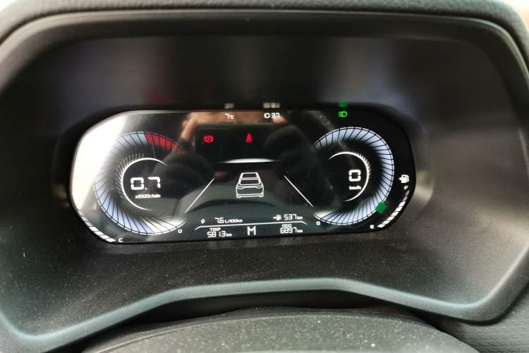 Used Geely Auto Emgrand 2025 4th Generation 1.5L Manual – Dragon Edition