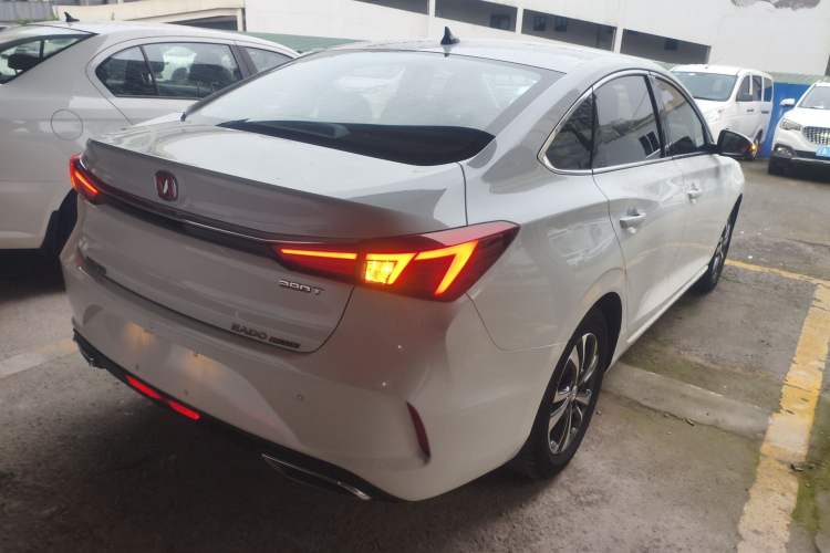 Used CHANGAN Eado 2021 PLUS Blue Whale NE 1.4T GDI DCT Prestige Model
