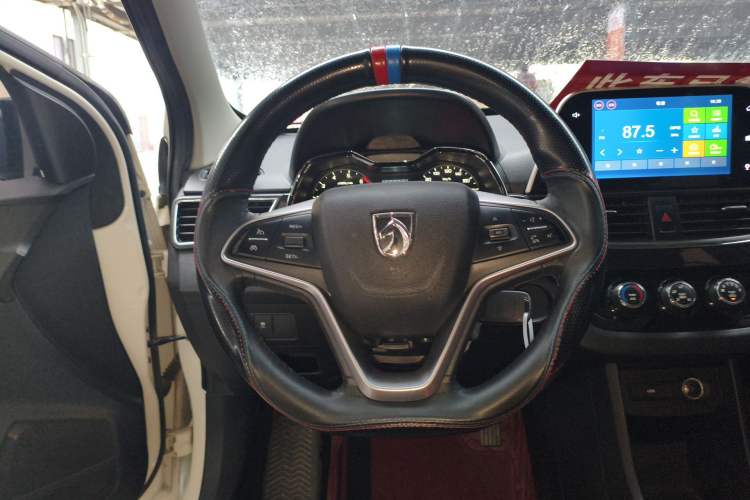 Used Baojun 310 2017 1.5L Automatic Luxury Model Steering Wheel