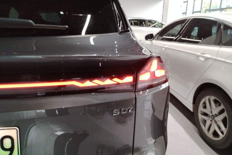 Used Deepal S07 2024 215Max Qiankun Intelligent Driving ADS SE Range-Extended Version Right Rear Taillight