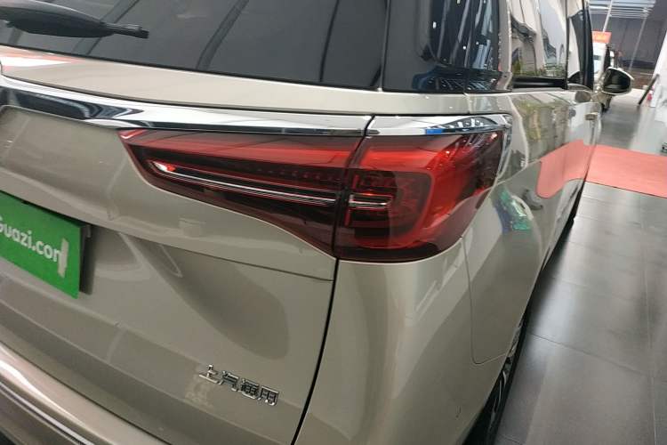 Used Buick GL8 2022 ES Landtrek 653T Luxury Edition