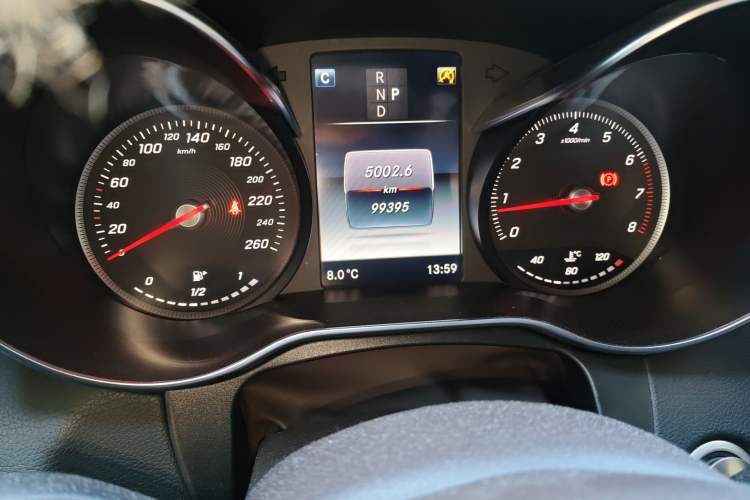 Used Mercedes-Benz GLC 2019 GLC 260 4MATIC Luxury Model