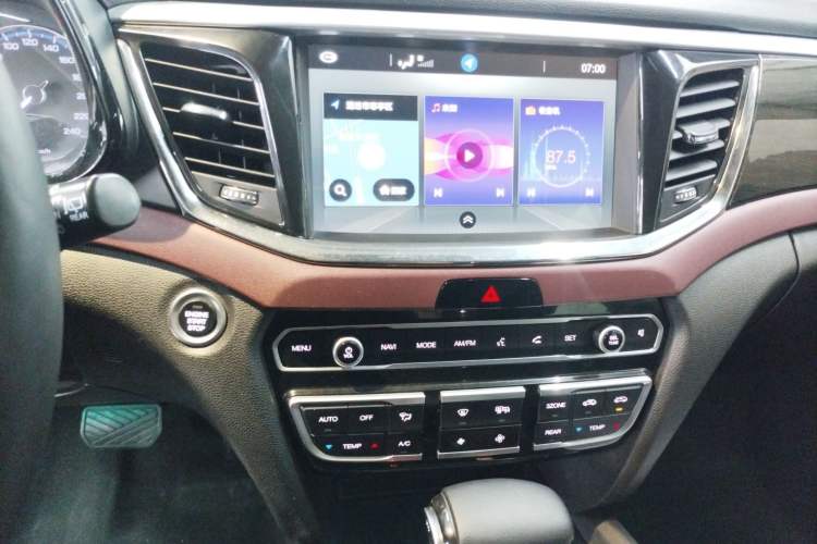 Used GAC Trumpchi GS8 2017 320T Two-Wheel Drive Luxury Smart Connectivity Version (7 Seats)