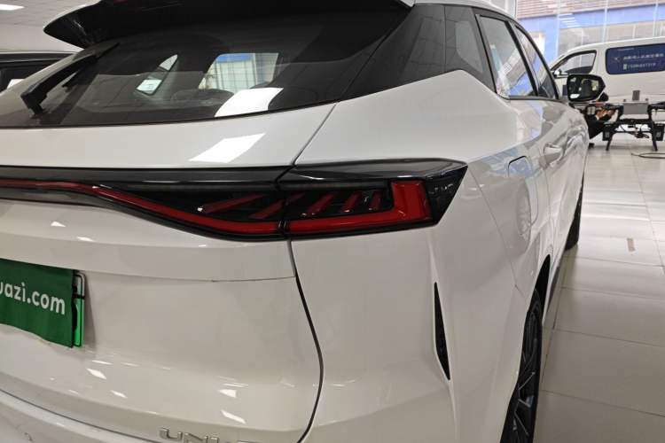 Used Changan UNI-Z New Energy 2025 Model, Smart New Blue Whale 125km Battleship+ Version
