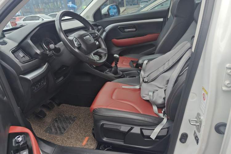 Used Haval H2s 2017 Blue Label 1.5T Manual Elite Model
