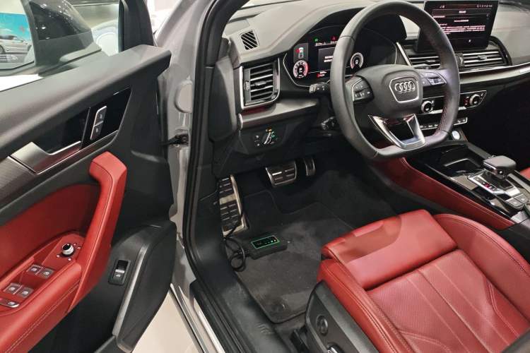 Used Audi Q5L 2025 quattro 45th Anniversary Edition 40 TFSI Luxury Dynamic Model
