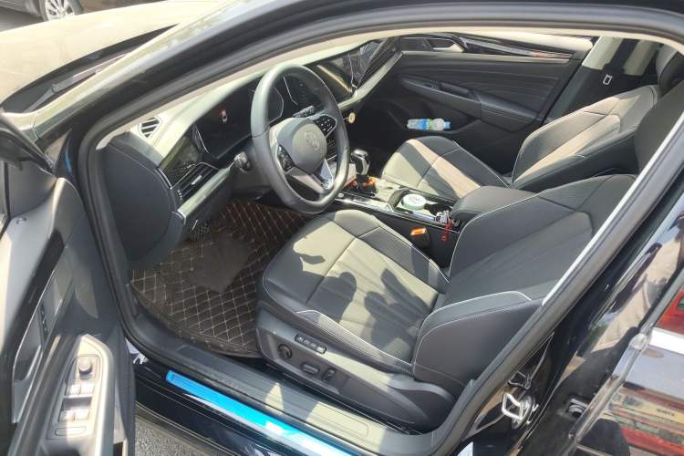 Used Volkswagen Passat 2024 330TSI Elite Edition Driver Seat