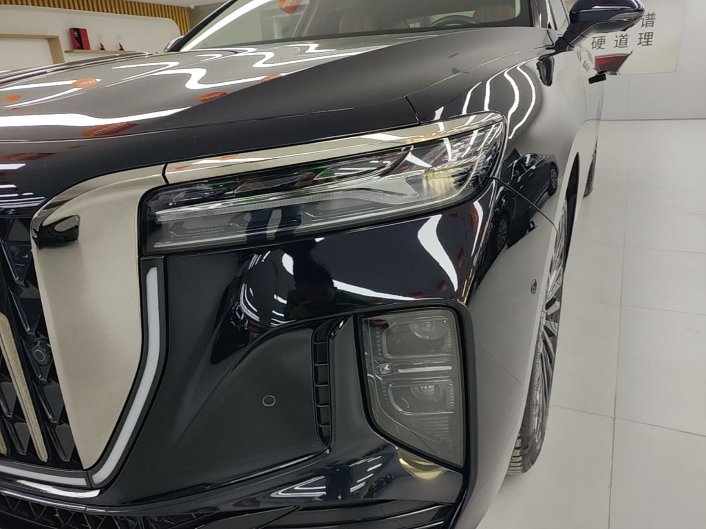 Hongqi H9 2025 2.0T Two-Wheel Drive Flagship Private Enjoyment Fashion Edition 5 Seats — снимка 8