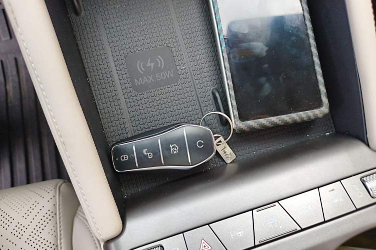 Used BYD Yuan UP 2025 Intelligent Driving Version 401 km Beyond-Range Edition
