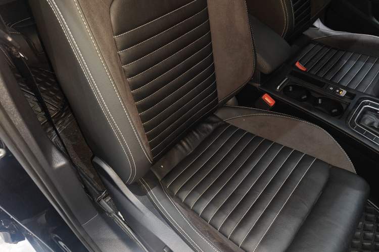 Used Volkswagen Magotan 2020 330TSI DSG Leading Model
