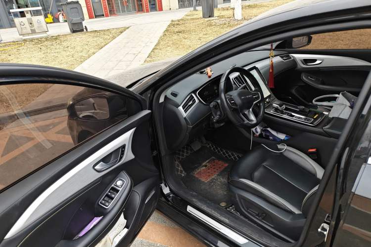 Used Roewe i6 MAX New Energy 2020 1.5T PHEV Cool & Spacious Skyroof Intelligent Drive Supreme Edition Driver Seat