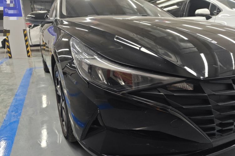 Used Hyundai Elantra 2022 1.5L CVT LUX Black Knight Limited Edition
