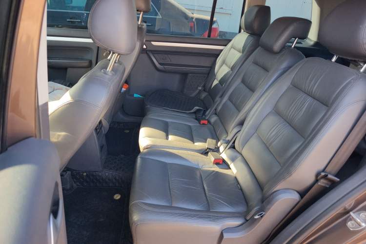 Used Volkswagen Touran 2015 1.4T DSG Comfort Edition 5 Seats Left Rear Seat