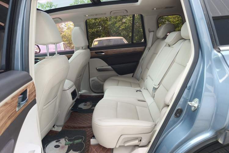 Used GAC Trumpchi GS8 2017 320T Two-Wheel Drive Luxury Smart Connectivity Version (7 Seats)
