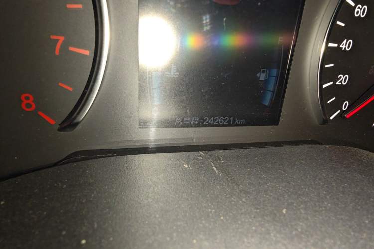 Used BYD Song MAX 2017 1.5T Automatic Smart Connect Elite 7-Seater Odometer Close Up