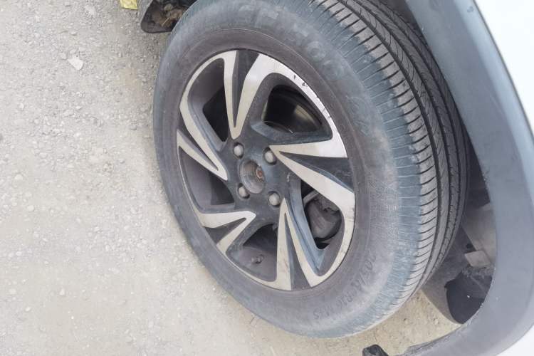 Used Baojun 510 2017 1.5L Automatic Luxury Model Right Front Wheel Hub