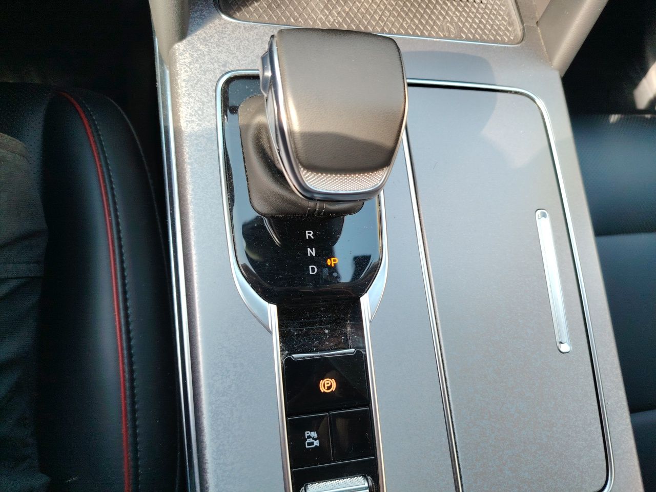 Hongqi HS7 PHEV 2024 2.0T PHEV Four-Wheel Drive Flagship Edition 6 Seats — снимка 14