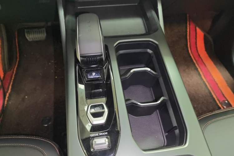 Used Geely Auto Haoyue L 2024 2.0T DCT Prestige Version Gear Lever