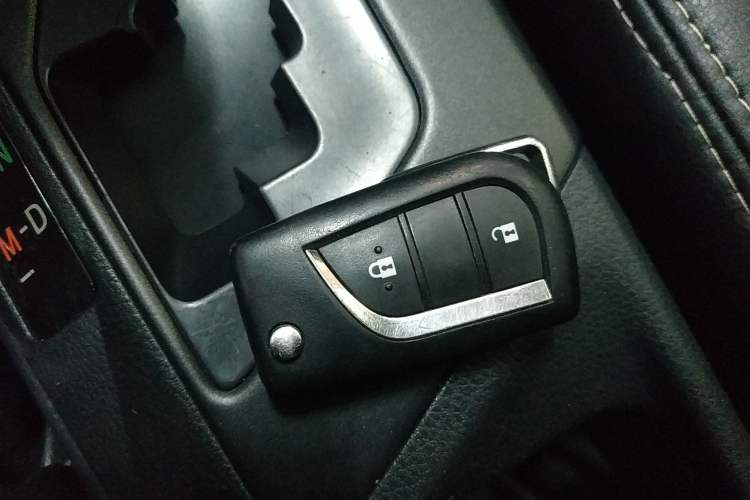 Used Toyota RAV4 2019 2.0L CVT Two-Wheel Drive Pioneer Edition China VI Standard
