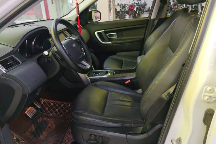 Used Land Rover Discovery Sport 2019 240 PS SE Version China V Standard