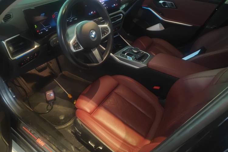 Used BMW i3 2024 eDrive 40 L Midnight Edition
