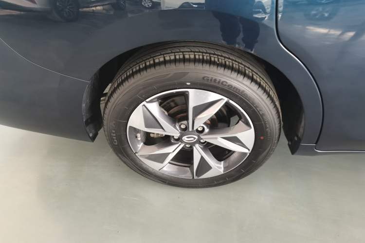 Used GAC Trumpchi M6 2023 PRO 270T DCT Luxury Edition Right Rear Wheel Hub