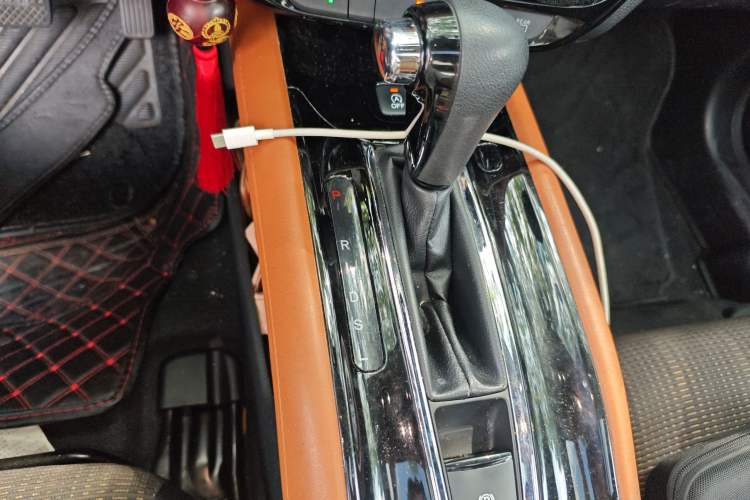 Used Honda Vezel 2016 1.8L CVT Front-Wheel Drive Pioneer Edition Gear Lever