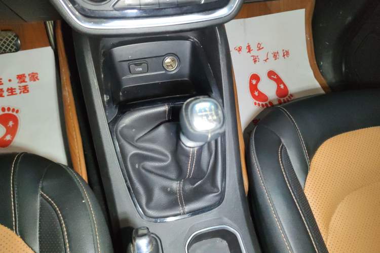 Used Wuling Hongguang S3 2019 Automatic Clutch Version 1.5L Manual Luxury Model China V Standard