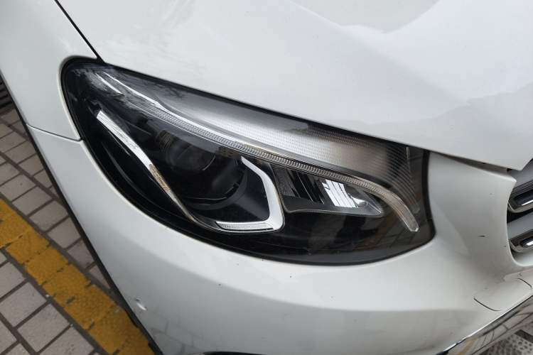 Used Mercedes-Benz GLC 2016 GLC 260 4MATIC Luxury Model