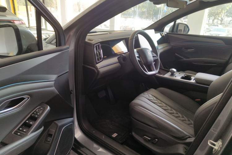 Used BYD Song L DM-i 2025 Intelligent Driving Version 160 km Beyond-Range Type
