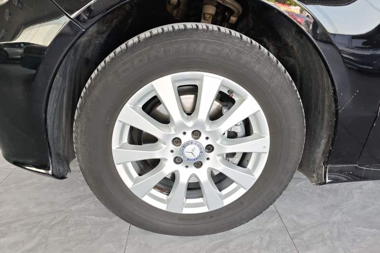 Used Mercedes-Benz R-Class 2017 R 320 4MATIC Business Edition Prestige Model Exterior 4